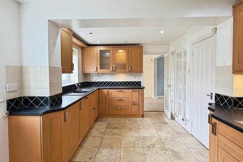 4 bedroom detached house to rent, Pilots Way, Hull, HU9