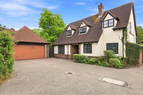 4 bedroom detached house for sale, Oak Lodge Tye, Springfield, Chelmsford, Essex, CM1