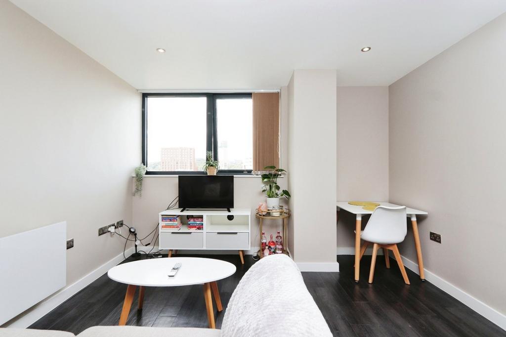Apartment in South Yorkshire - View 3