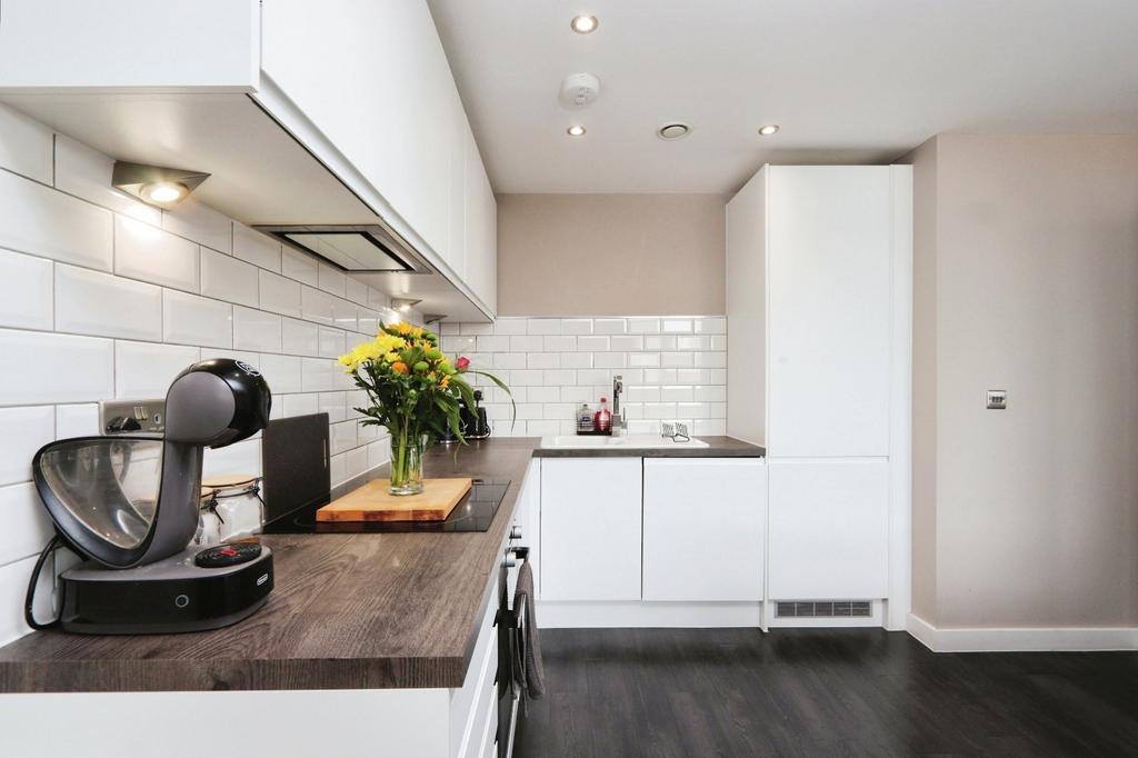 Apartment in South Yorkshire - View 4