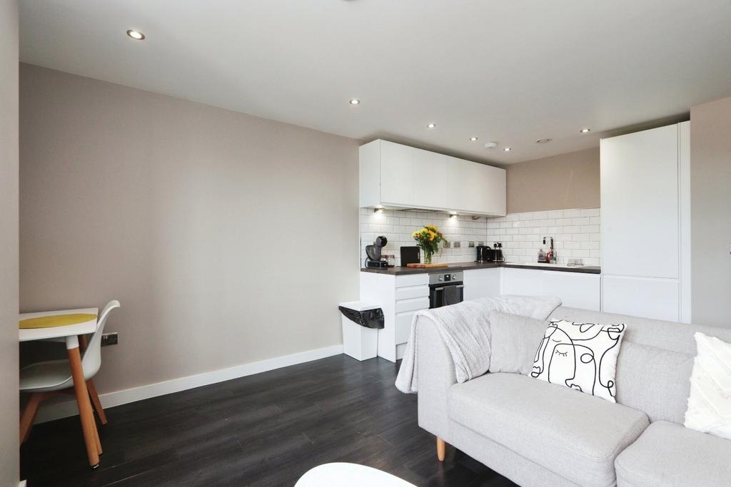 Apartment in South Yorkshire - View 5