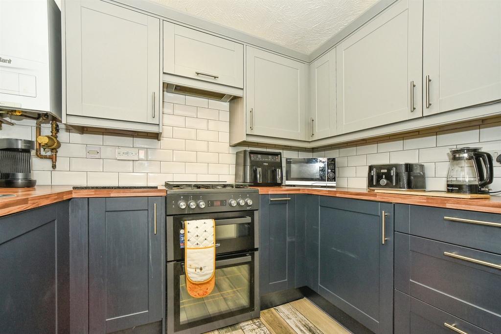 House in CALNE - View 3
