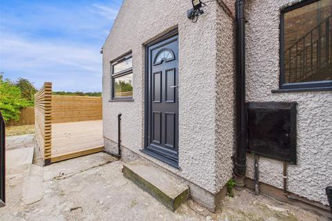 2 bedroom house for sale, Commercial Street, Norton, YO17
