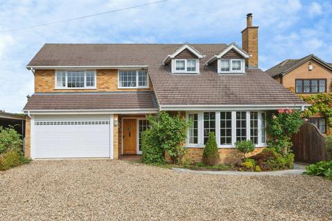 5 bedroom detached house for sale, Brick Kiln Road, Hevingham, Norwich