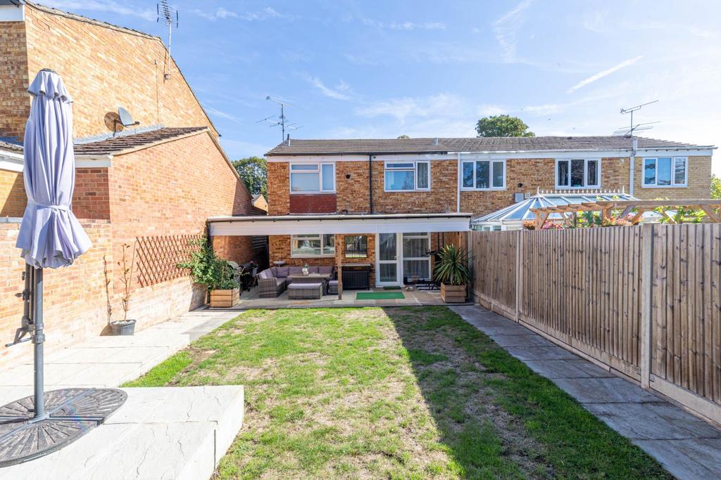 House in Reading - More