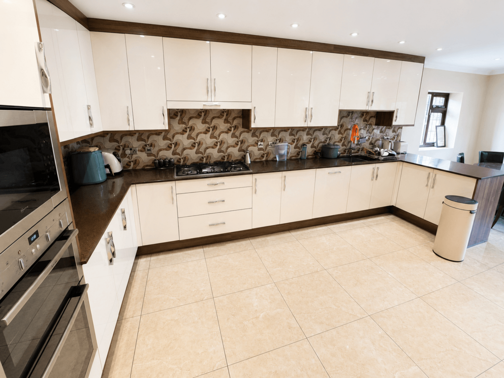 House in London - View 3