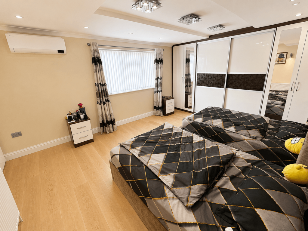 House in London - View 4
