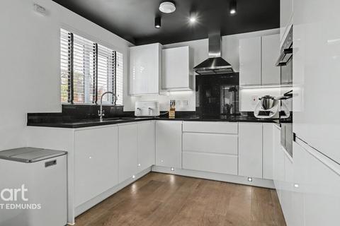 3 bedroom detached house for sale, Willis Street, Bury St Edmunds
