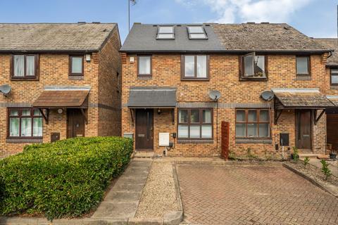 4 bedroom semi-detached house for sale, Galleon Close, London, SE16
