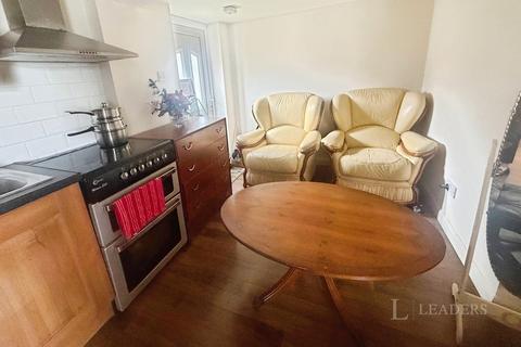 1 bedroom flat to rent, High Street, Tonbridge, Kent, TN9