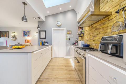 3 bedroom detached house for sale, Staunton Road, Kingston Upon Thames KT2