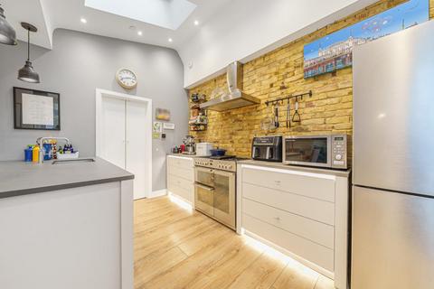3 bedroom detached house for sale, Staunton Road, Kingston Upon Thames KT2
