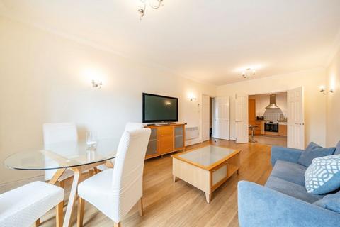2 bedroom flat for sale, Worple Road, London SW19