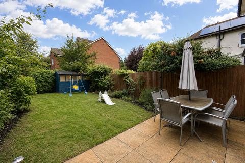 3 bedroom semi-detached house for sale, Hawthorne Gardens, Caterham, CR3
