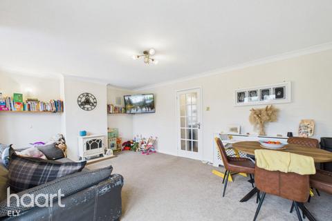 3 bedroom semi-detached house for sale, Guntons Close, Soham