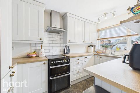 3 bedroom semi-detached house for sale, Guntons Close, Soham