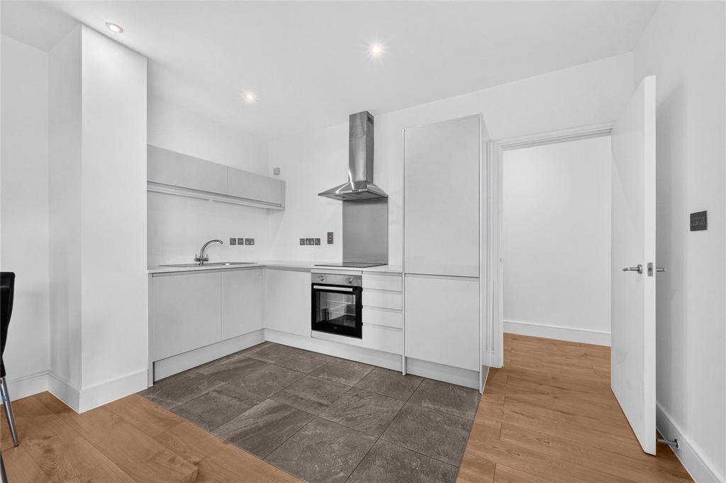 House in London - View 2