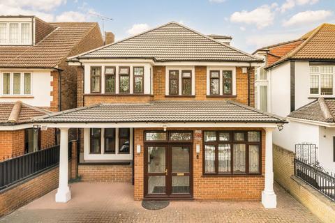 Studio to rent, Wood Lane, Isleworth TW7