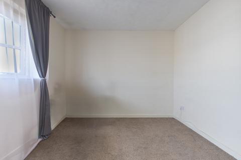 1 bedroom flat to rent, Park View Road, Welling DA16