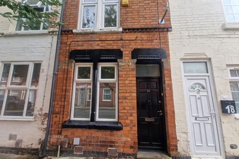 3 bedroom terraced house to rent, Leicester LE2