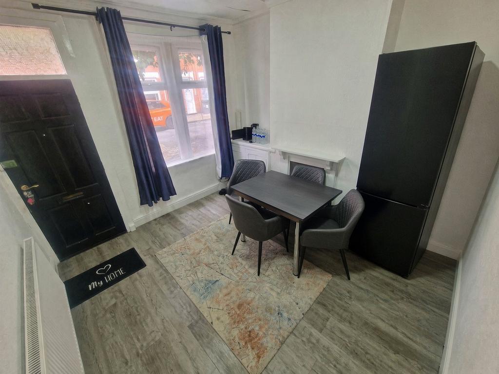 House in Leicester - View 2