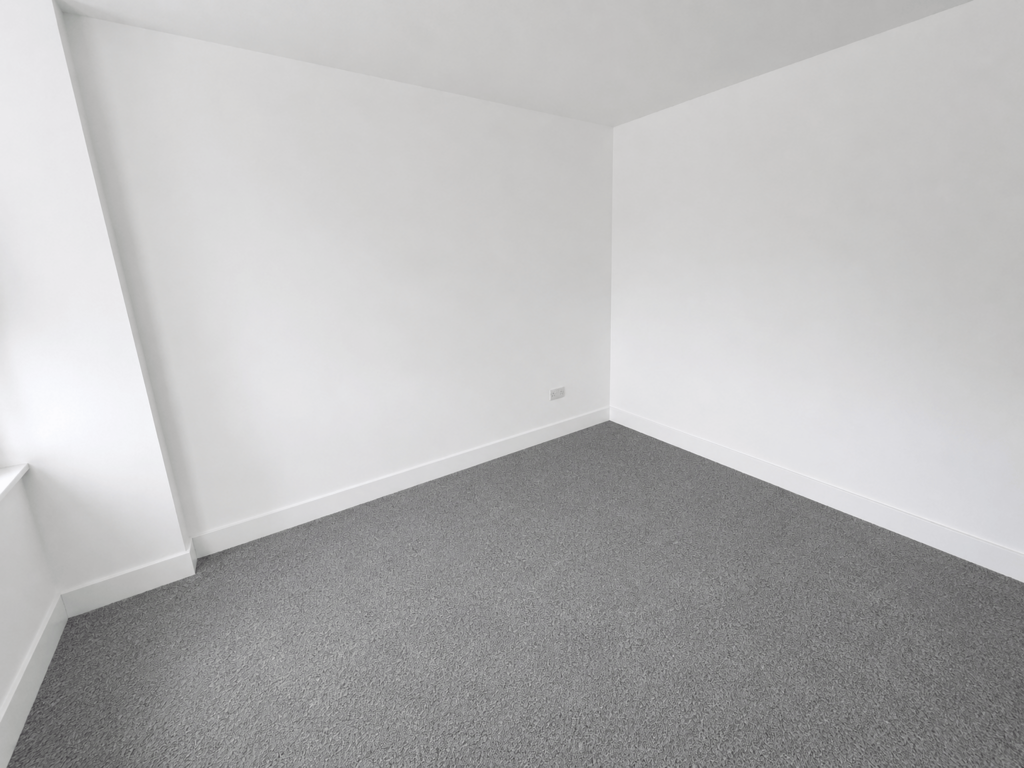 Apartment in Southall - View 4