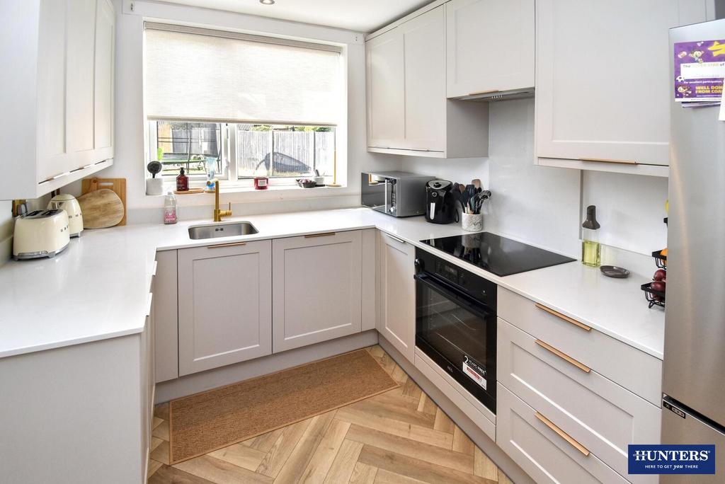 House in Oadby and Wigston, Leicestershire - More