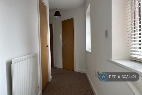 2 bedroom flat to rent, Chancel Drive, Wainscott, Rochester, ME3