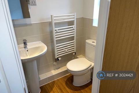 2 bedroom flat to rent, Chancel Drive, Wainscott, Rochester, ME3
