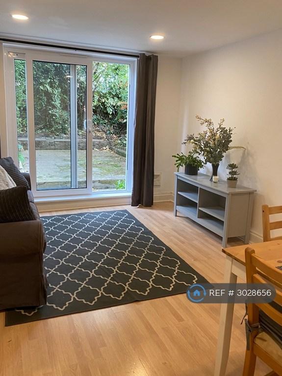 Apartment in London - View 2