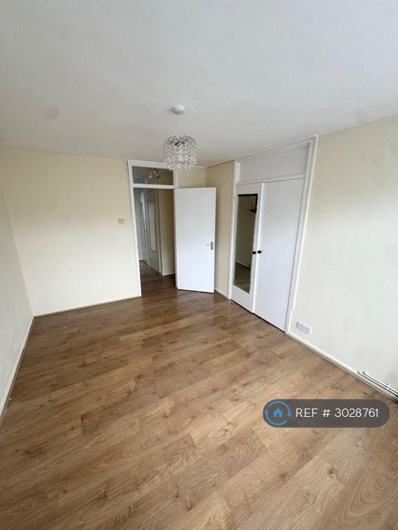 Apartment in London - View 3