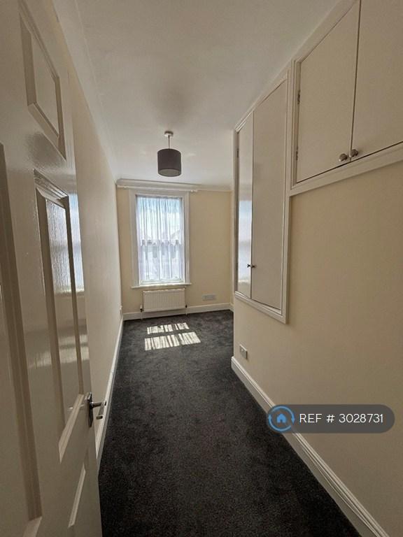 Apartment in Rainham - View 2