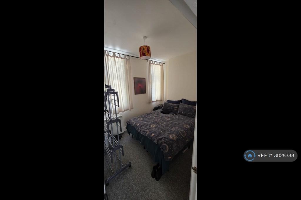 Apartment in Bristol, Old City, City Centre - View 3