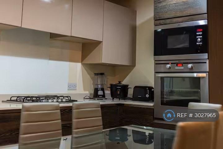 House in London - View 3