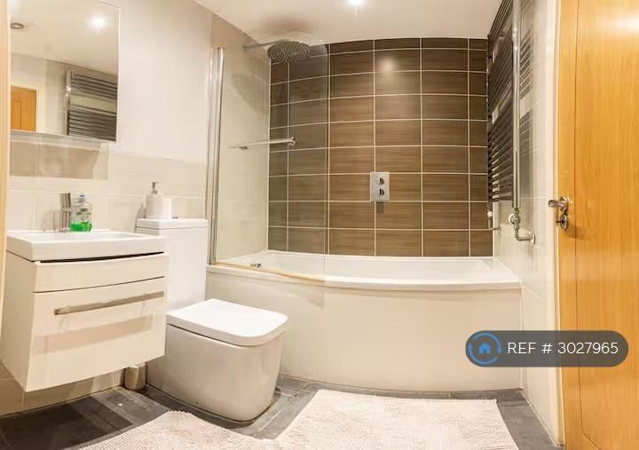 House in London - View 5