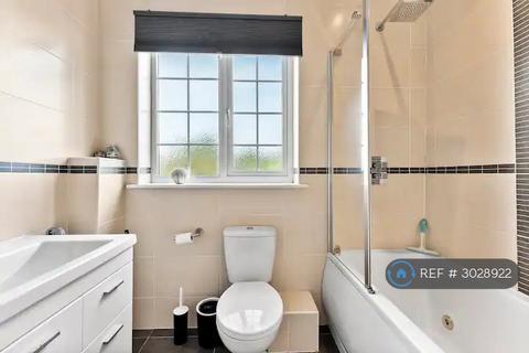 4 bedroom detached house to rent, Gloucester Rd, Cheltenham, GL51
