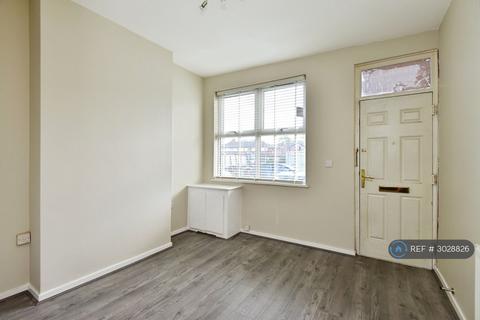 2 bedroom terraced house to rent, King William Street, Stoke-On-Trent, ST6