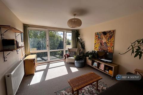 2 bedroom flat to rent, Doric Court, Beckenham, BR3
