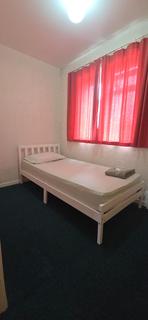 1 bedroom in a house share to rent, Atherton Close, Stanwell TW19