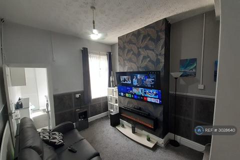 2 bedroom terraced house to rent, Herd St, Stoke-On-Trent, ST6