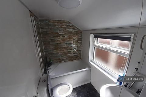 2 bedroom terraced house to rent, Herd St, Stoke-On-Trent, ST6