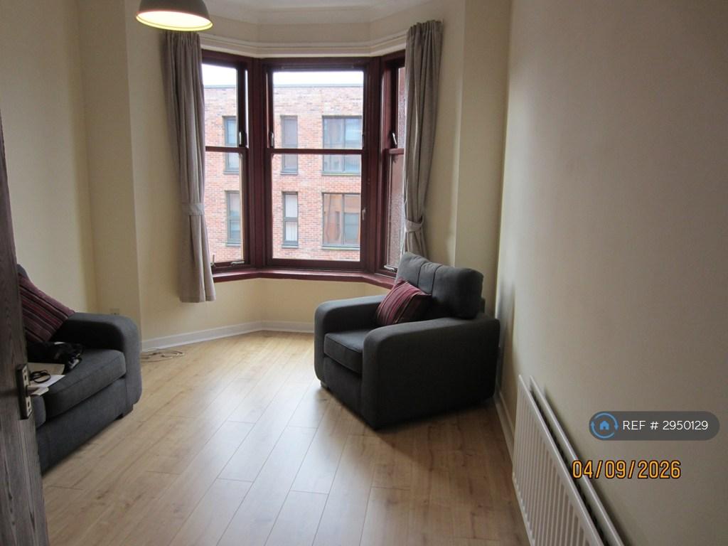 Apartment in Glasgow, New Cathcart, Cathcart - View 3