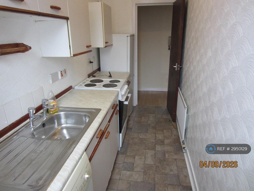 Apartment in Glasgow, New Cathcart, Cathcart - View 5