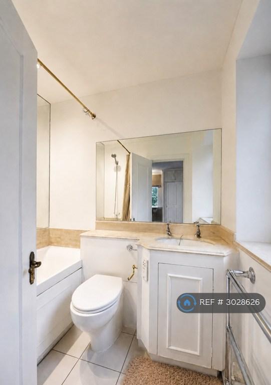 Apartment in London - View 3