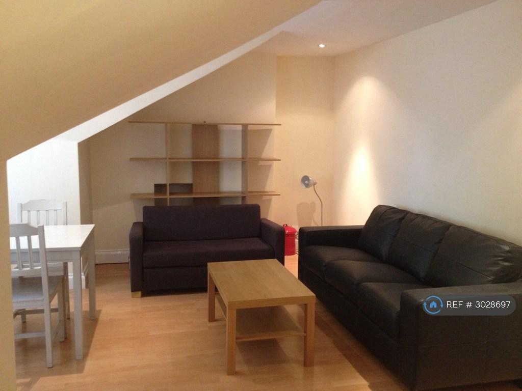 Apartment in London - View 2