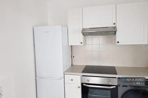 1 bed flat/apartment for rent in Hampden Terrace, Eastbourne, BN22