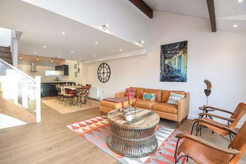 3 bedroom house to rent, Elm Grove, Wimbledon, London, SW19