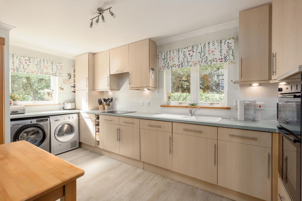 Apartment in Edinburgh - View 4
