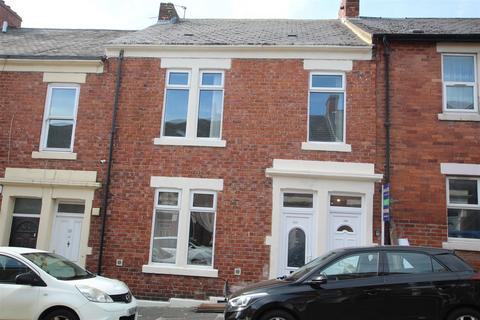 3 bedroom flat to rent, Colston Street, Newcastle Upon Tyne NE4