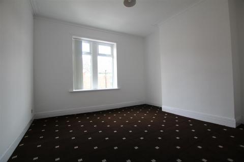 3 bedroom flat to rent, Colston Street, Newcastle Upon Tyne NE4